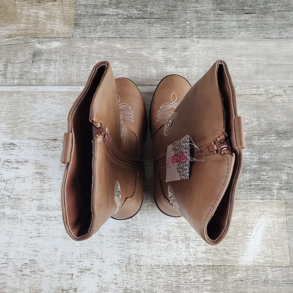 Kensie Girls Cowgirl Boots Sz 12 Beige Faux Leather Low Heel Almond Toe Zip-Up